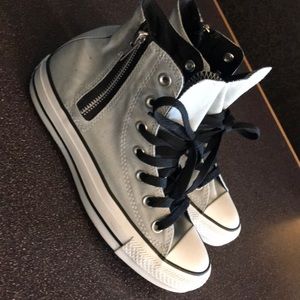 BRAND NEW chuck Taylor’s